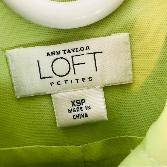 Ann Taylor Loft Retro Lime Button Peacoat - Picture 6 of 8